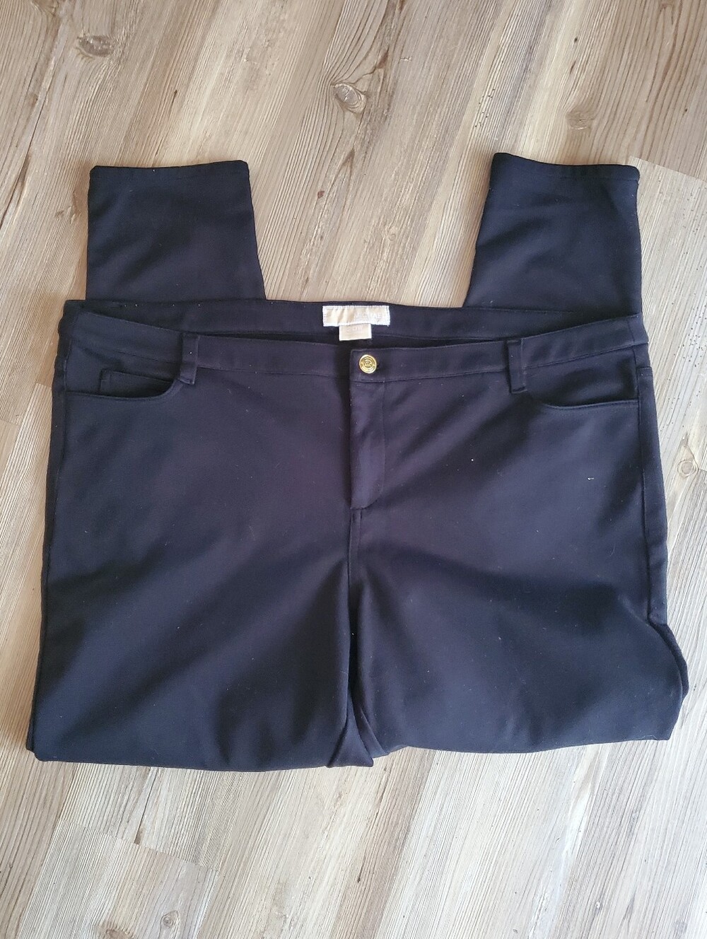 Michael Kors 20W Cache black pants EUC